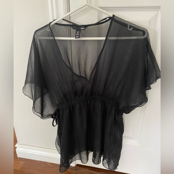 H & M BEACH COVERUP/TOP - Picture 2 of 3